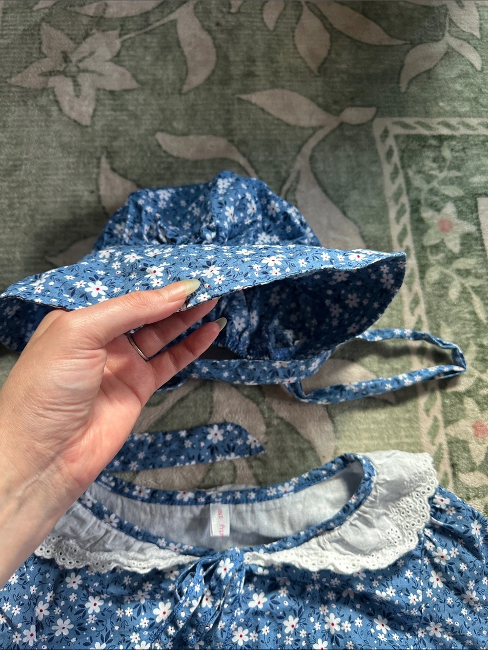 Blue Floral Girls' Prairie Costume Dress with Bonnet 🦬🩵🏕️ - Picture 9 of 15